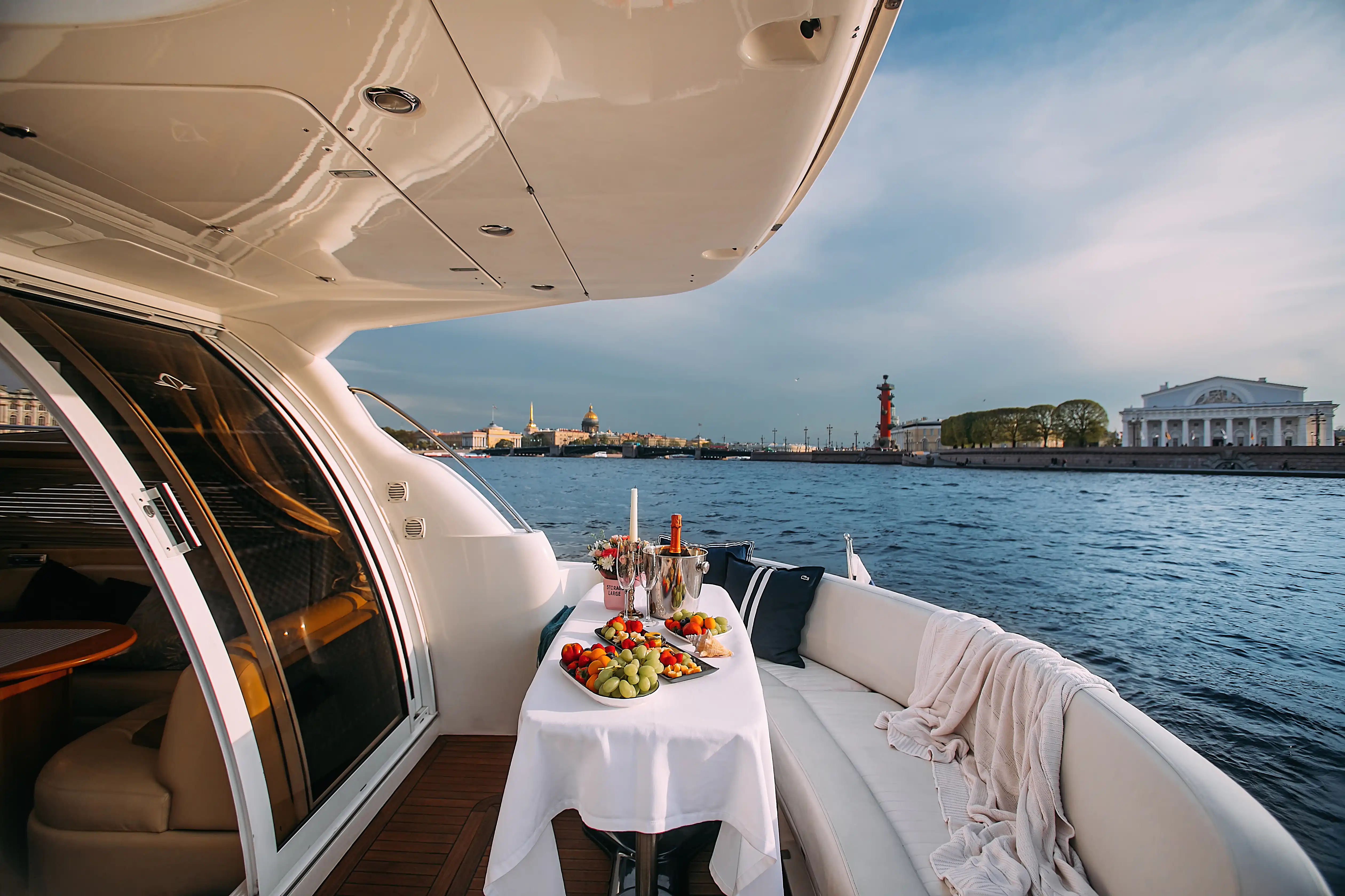 Яхта Sealine 39 AMO image- 12